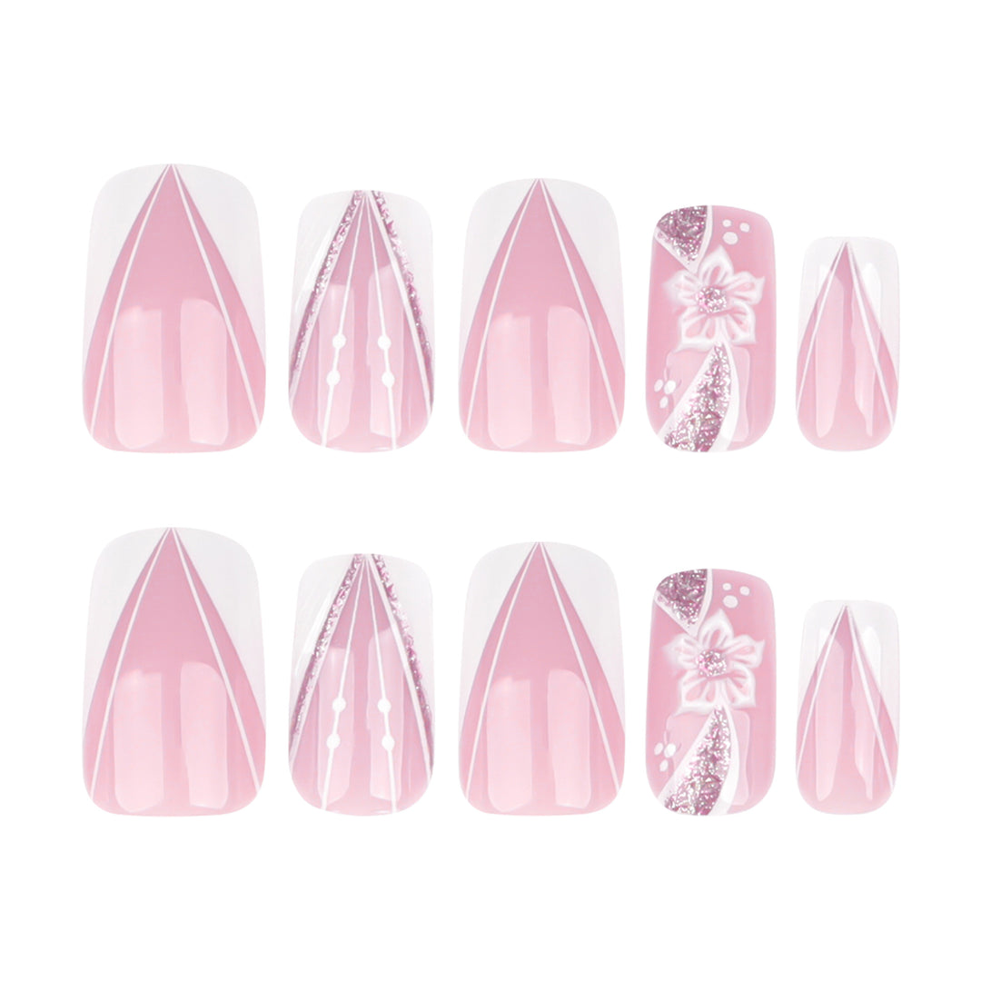 Artistic nail art with floral design Kalsten