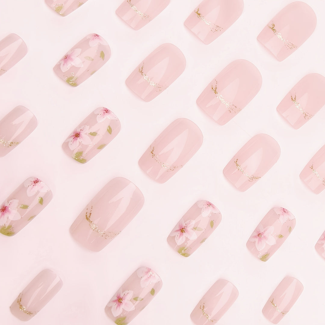 Artificial nails with delicate floral accents Kalsten