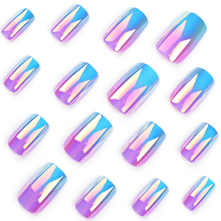 Artificial nail art in holographic design Kalsten
