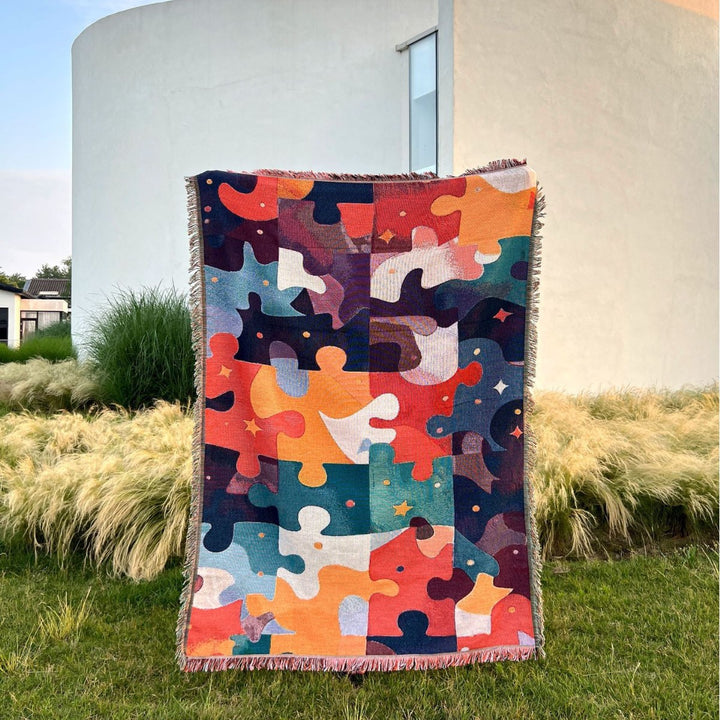 Puzzle Patterned Woven Throw Blanket