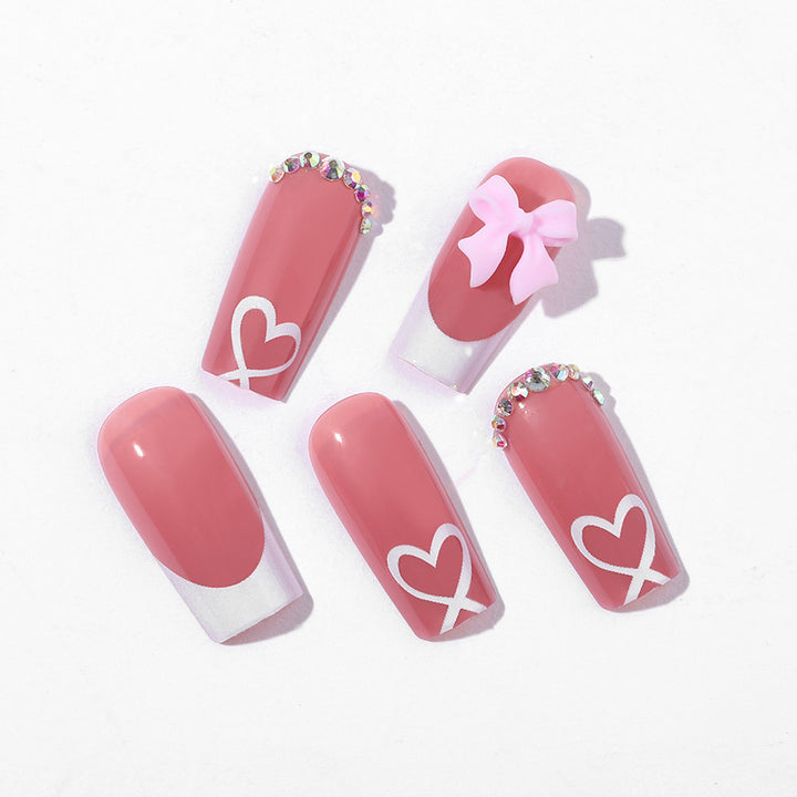 Artificial nail set with elegant design and detailed accents Kalsten