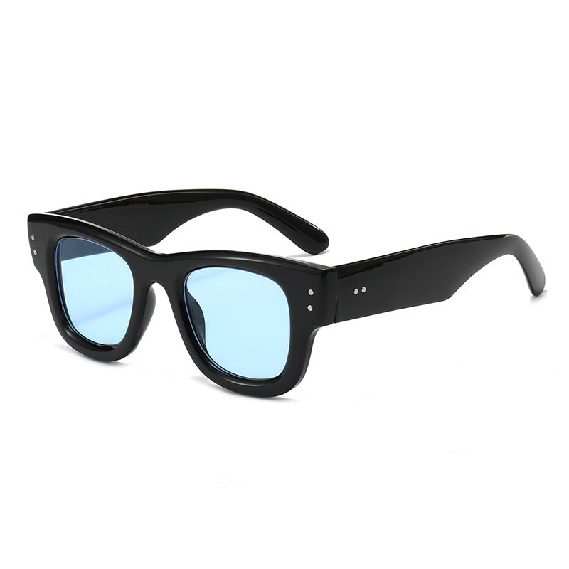 Retro-Influenced Bold Frame Sunglasses Kalsten