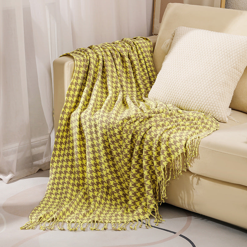 Houndstooth Pattern Cozy Throw Blanket