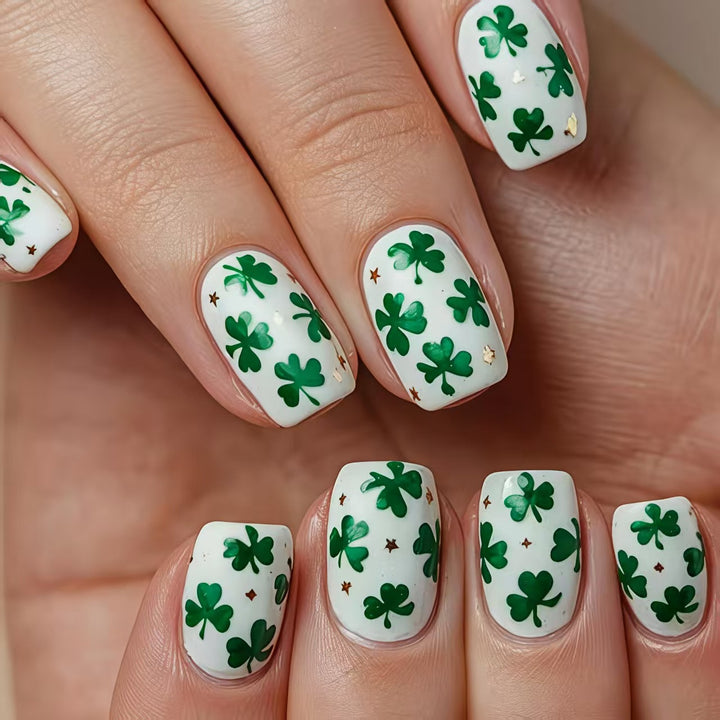 St. Patrick's Day Shamrock Nail Art Kalsten