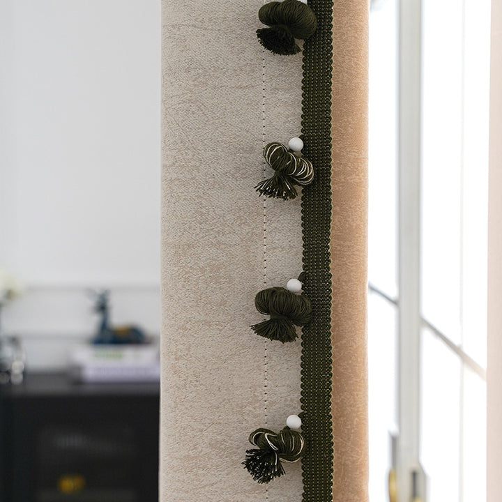 Decorative curtain trim with pompons Kalsten