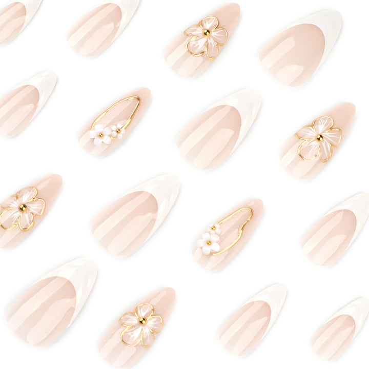 Elegant and artistically designed stiletto nails Kalsten