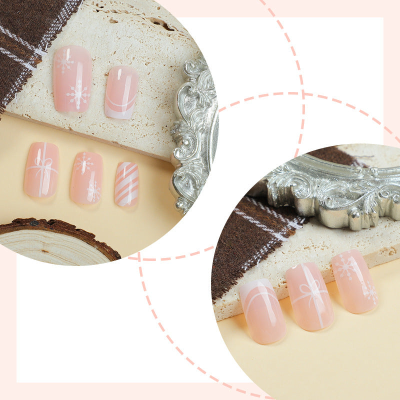 Nail set with elegant floral and striped designs Kalsten