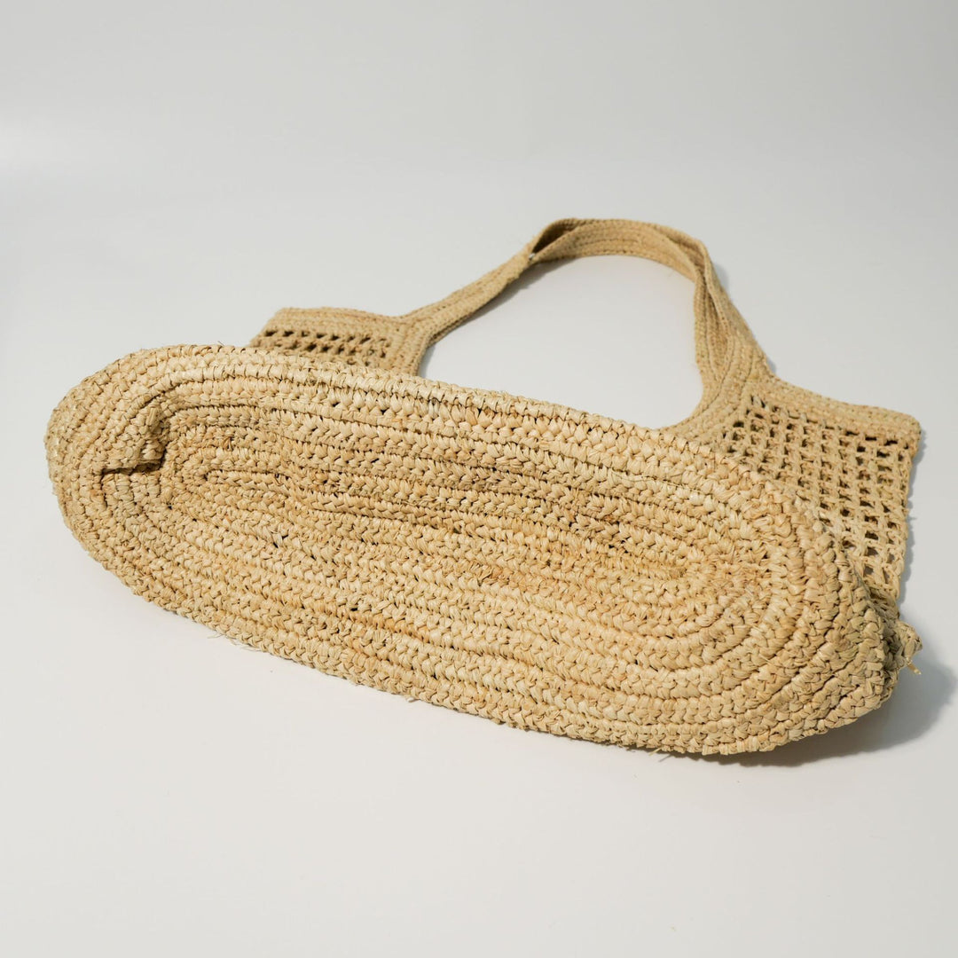 Hand-knotted raffia bag with generous interior Kalsten