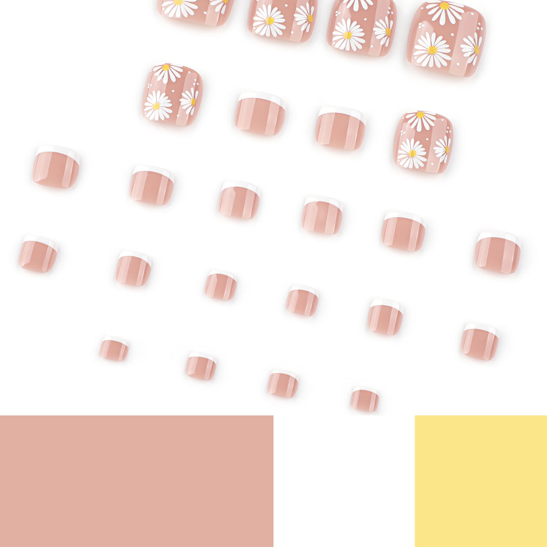 Artful toenail art with floral motifs Kalsten