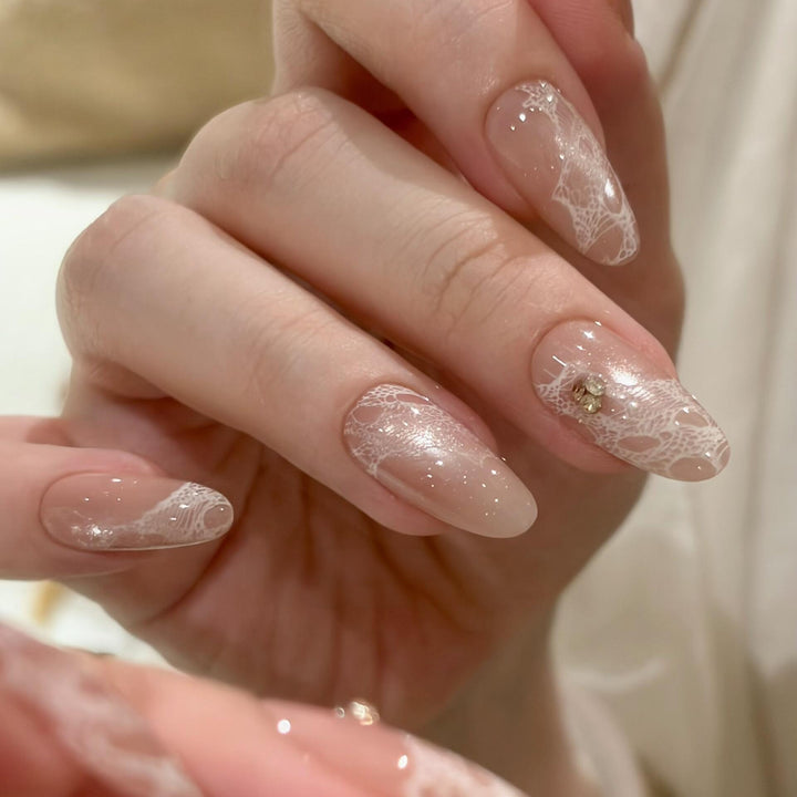 Elegant artificial nails with tips and glitter Kalsten