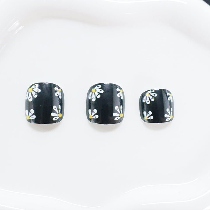 Floral Design Nail Art Kalsten