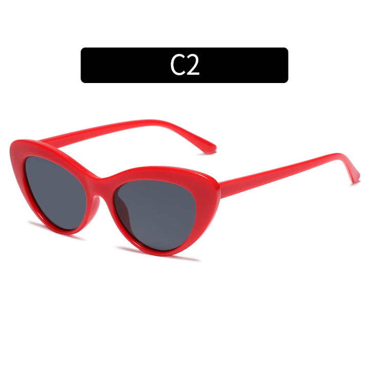 Retro Cat-Eye Sunglasses with Gradient Lenses