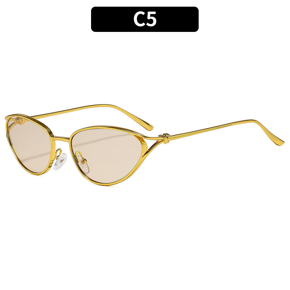 Elegant Cat-Eye Sunglasses with Premium Metal Accents