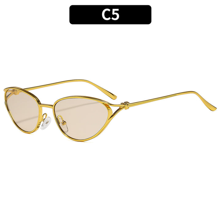 Elegant Cat-Eye Sunglasses with Premium Metal Accents