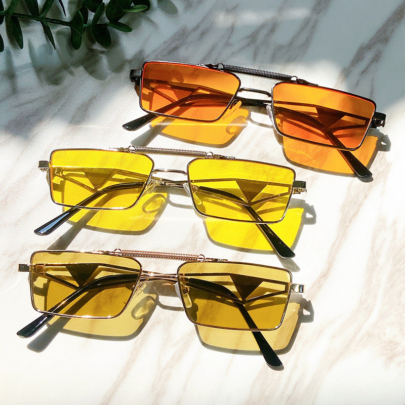 Fashionable sunglasses with square frame and mirrored lenses Kalsten