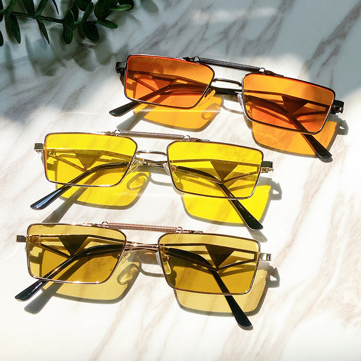 Fashionable sunglasses with square frame and mirrored lenses Kalsten