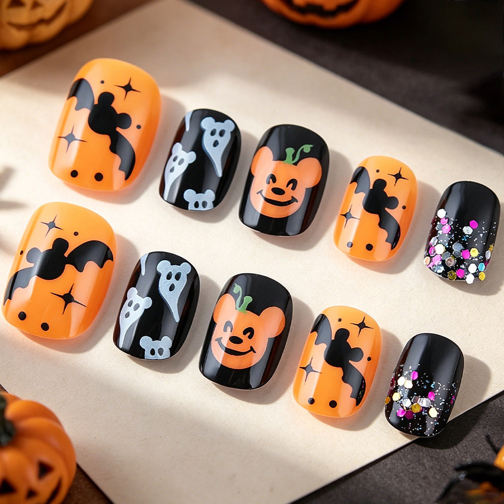 Halloween-Themed Decorative Nail Art Kalsten
