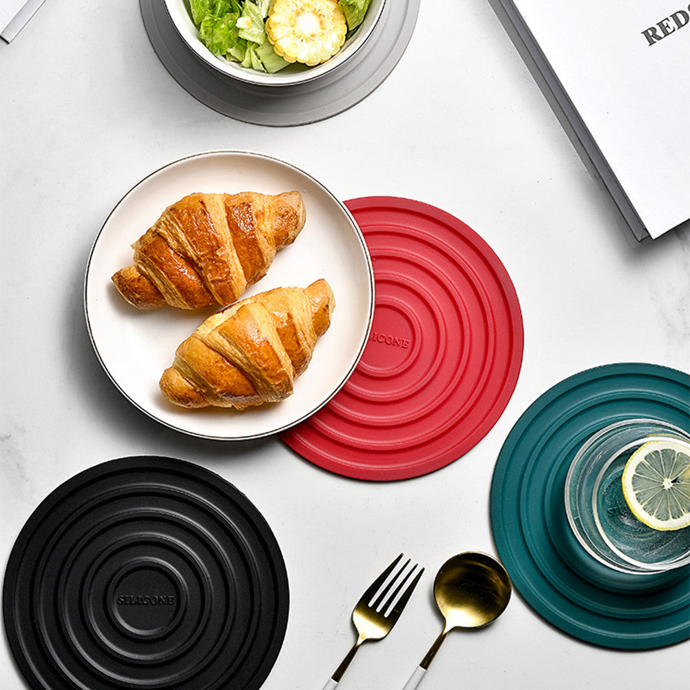 Silicone pot lid with innovative steam vent Kalsten