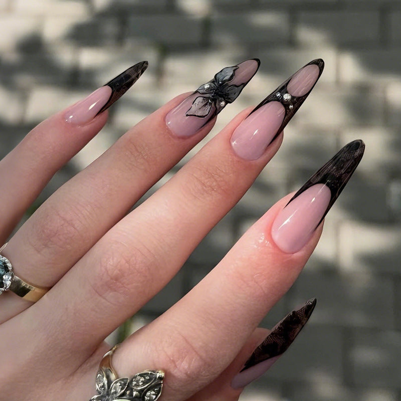 High-quality press-on nails with intricate designs Kalsten