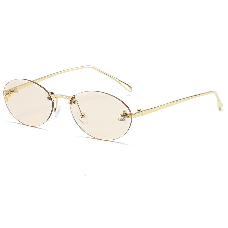 Elegant Vintage-Inspired Oval Sunglasses
