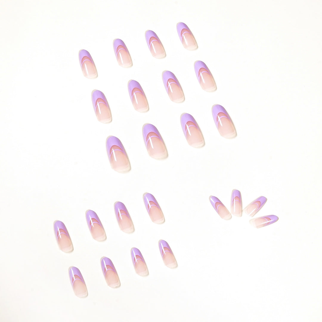 Elegant artificial nails with fine ombre design and noble accents Kalsten
