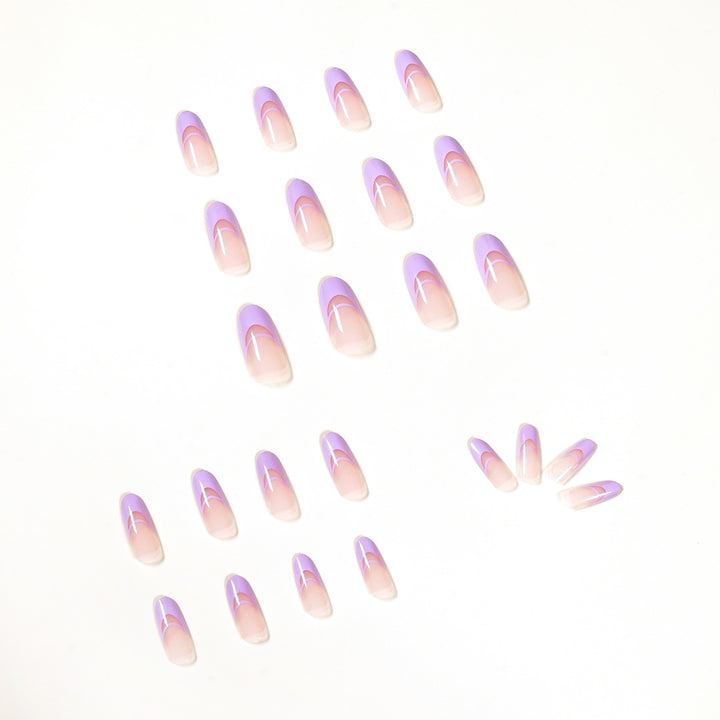 Elegant artificial nails with fine ombre design and noble accents Kalsten