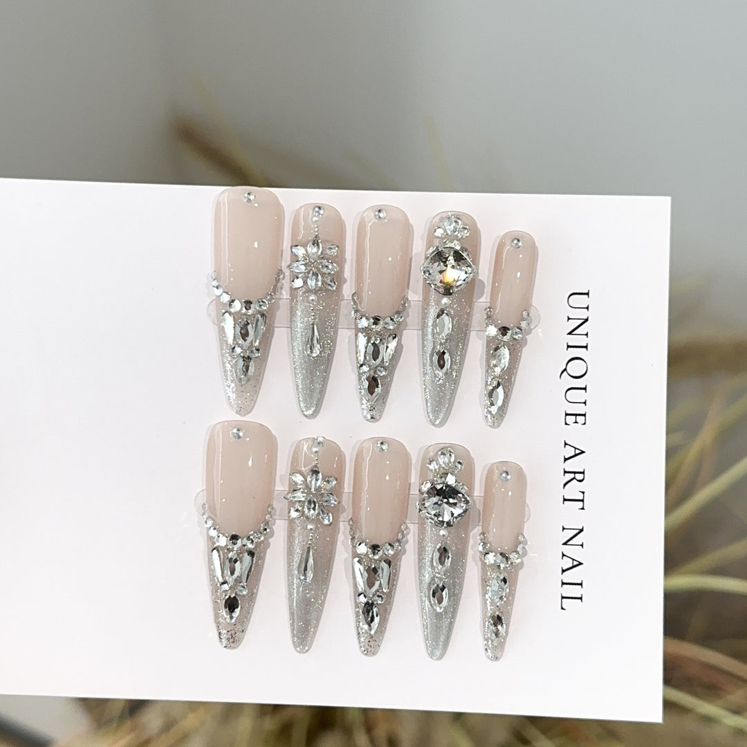 Glamorous Rhinestone-Embellished Press-On Nail Set