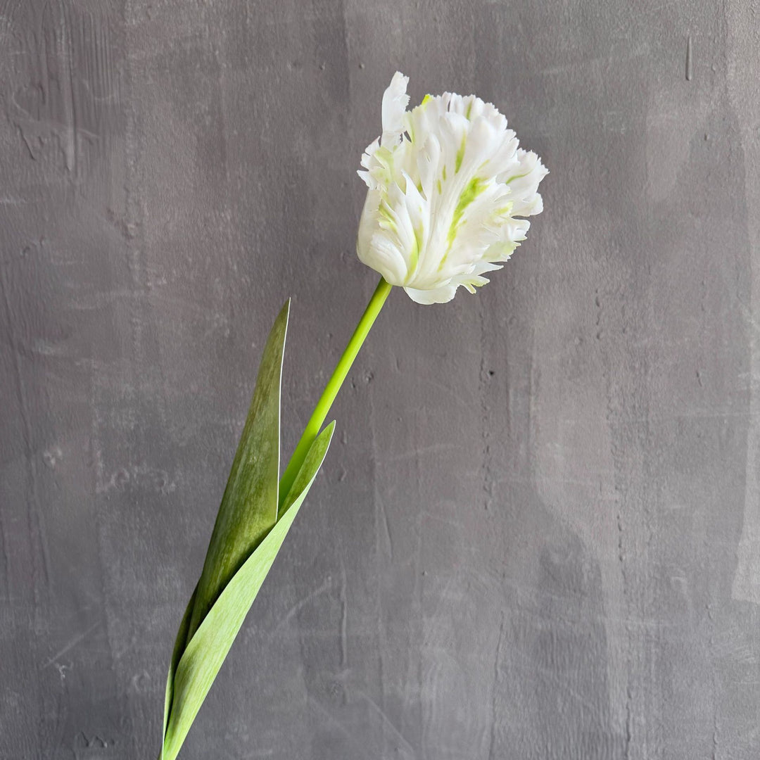 Lifelike Floral Accent