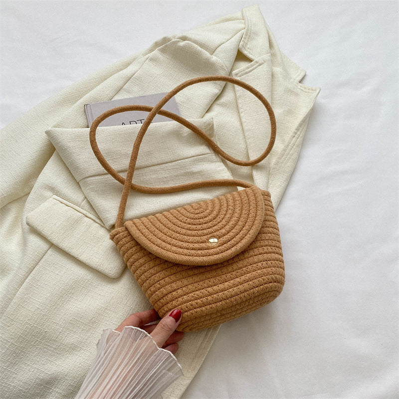 Hand-knotted mini bag with curved design Kalsten