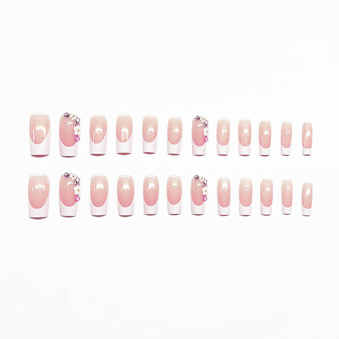 Artificial nail set with elegant floral decorations and transparent finish Kalsten