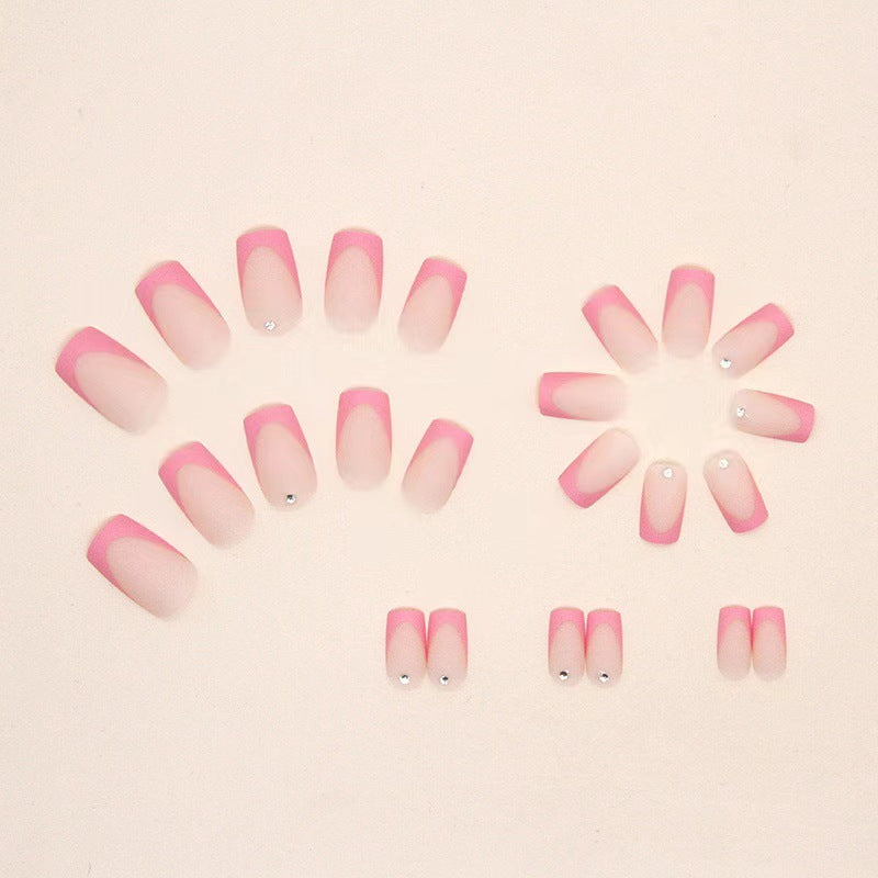 Nail set with elegant French design and glitter accents Kalsten