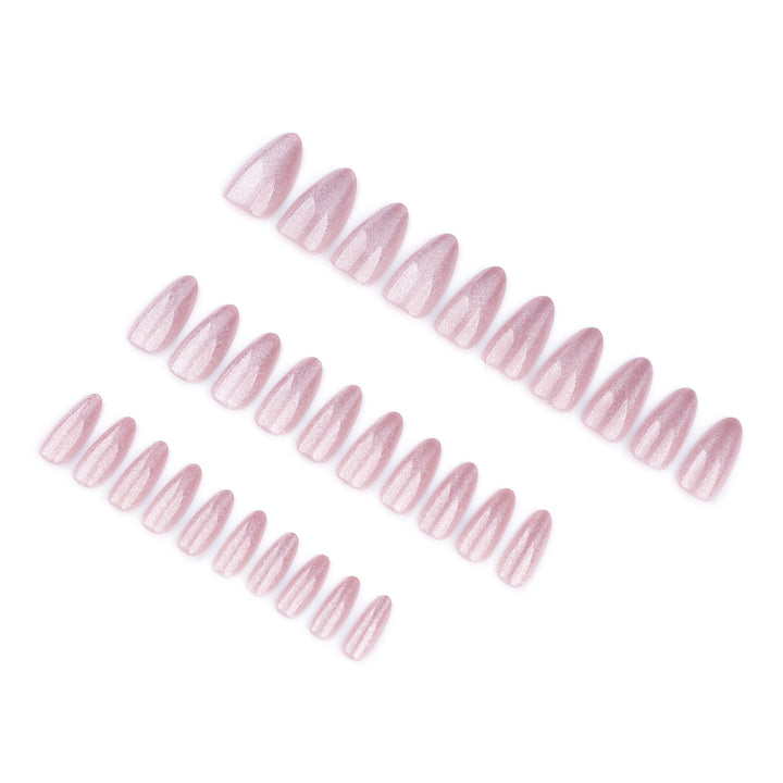 Elegant and glamorous nail art Kalsten