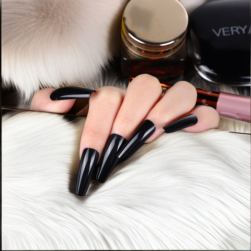 Artificial nails with elegant design Kalsten