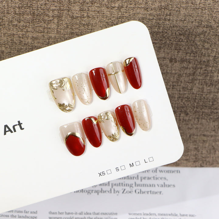 Decorative Press-On Nail Set with Elegant Golden Accents Kalsten