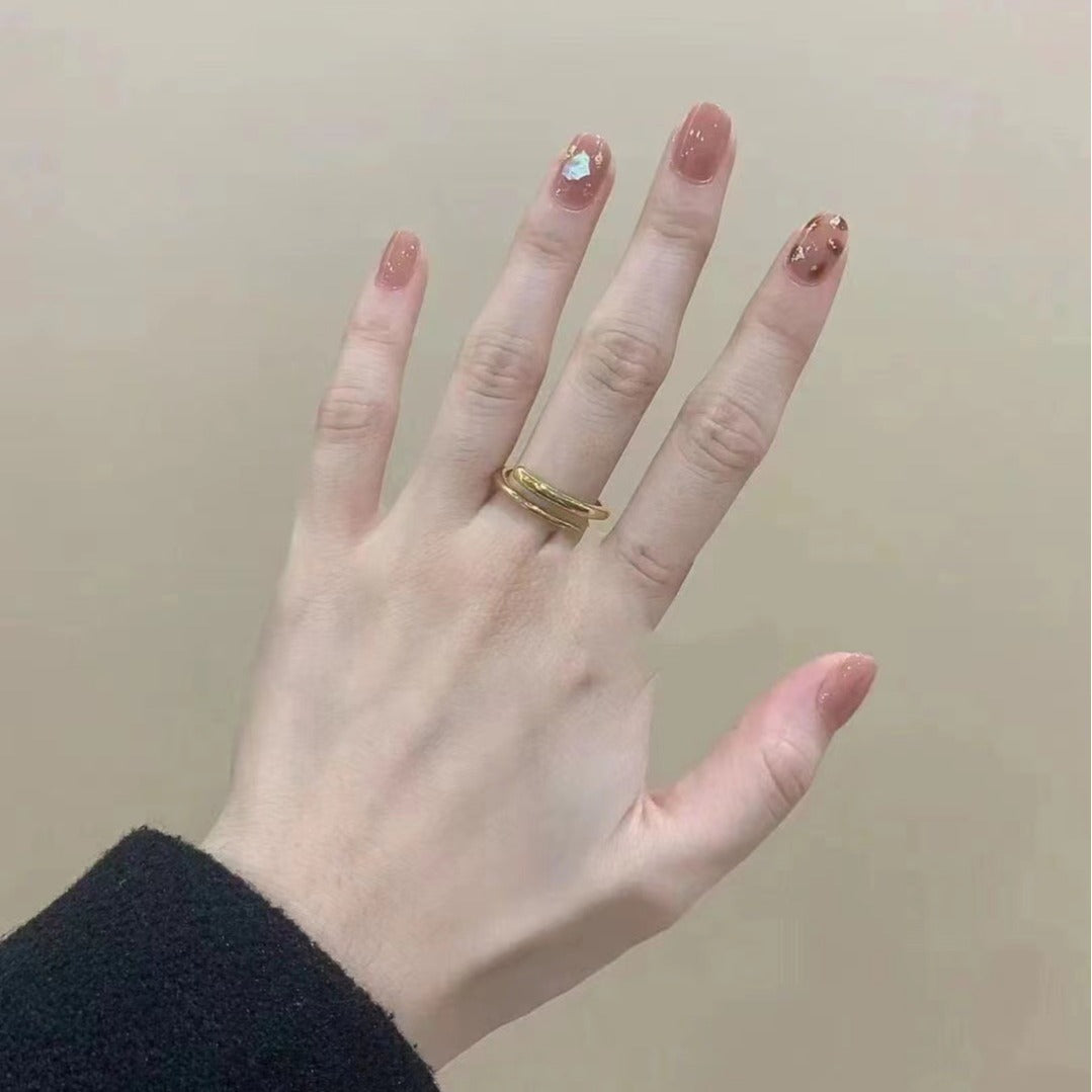 Elegant Shimmer Press-On Nail Set