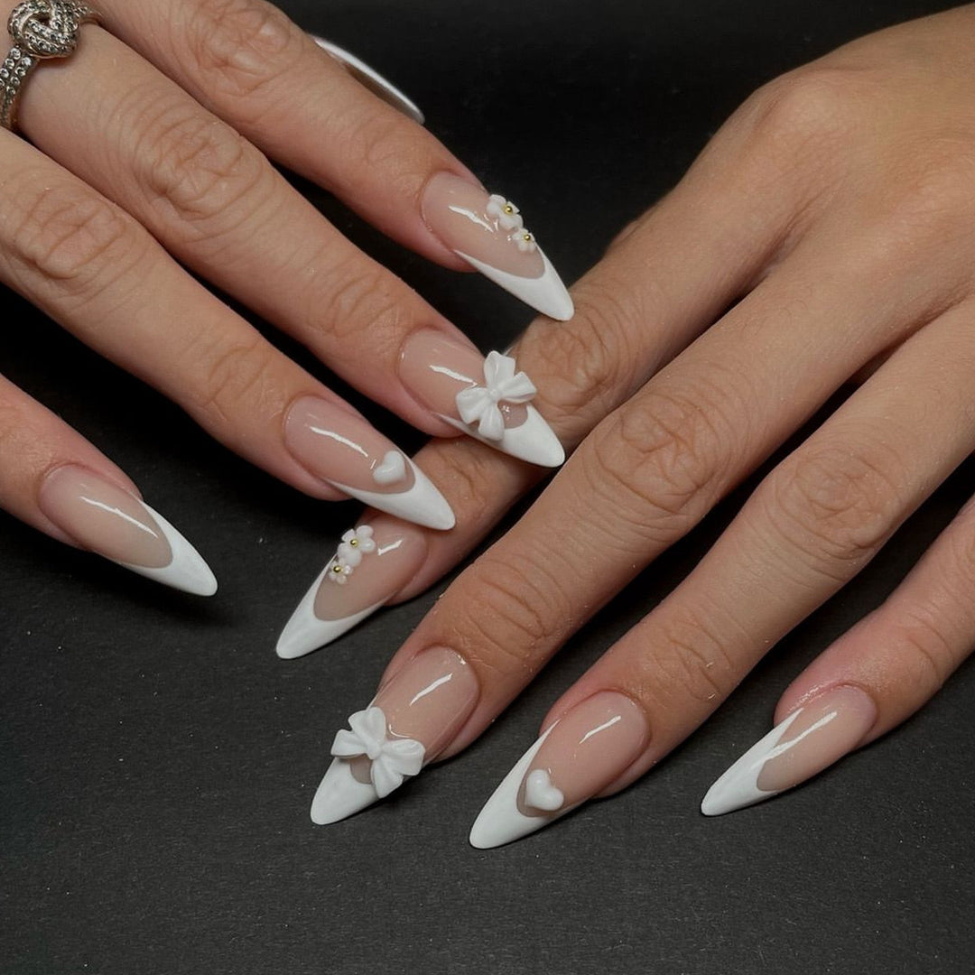 Artificial nail tips with playful 3D decorations Kalsten