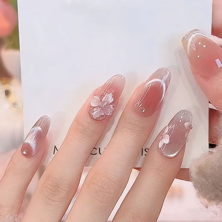 Nail art set with elegant glitter accents Kalsten