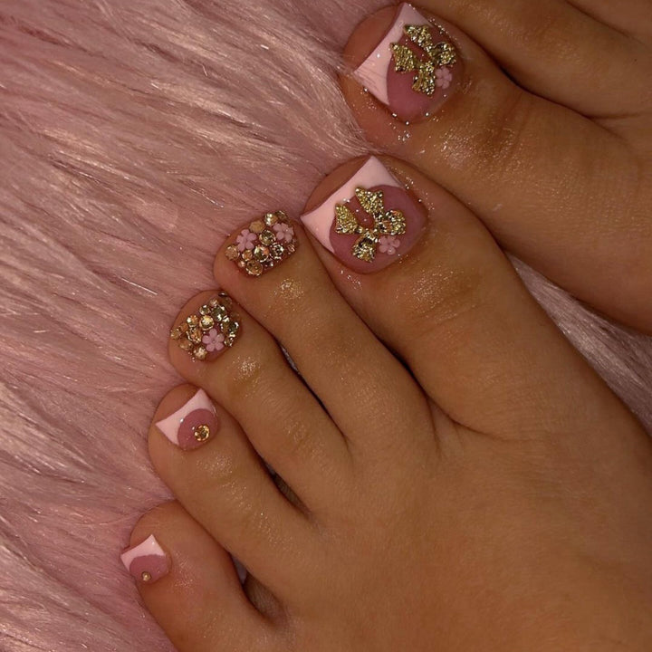 Elegant Floral Nail Art Kalsten