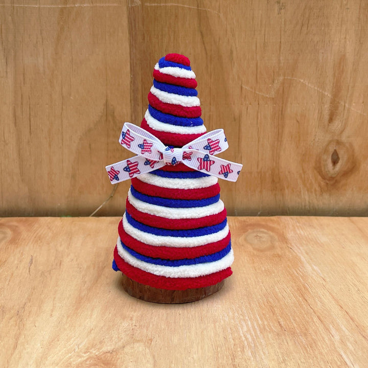 Unisex festive table tree made of knitted fleece with star topper and wooden base Kalsten