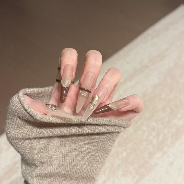 Artificial nails with sparkling accents Kalsten