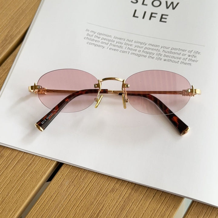 Chic Cat-Eye Frame Glasses Kalsten