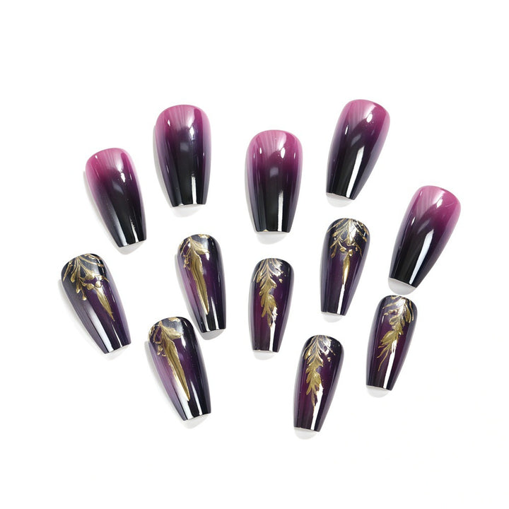 Artificial nails in elegant ombré design with gold accents Kalsten