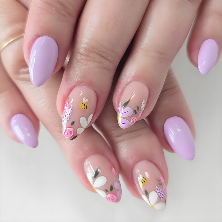 Artificial nail set with playful flower and bee designs Kalsten