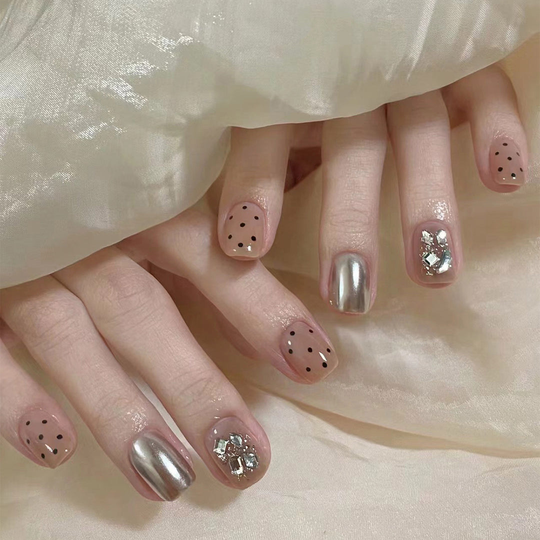 Artificial nail extensions with elegant accent decoration Kalsten