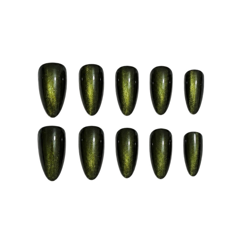 Artificial nails in elegant facet design Kalsten