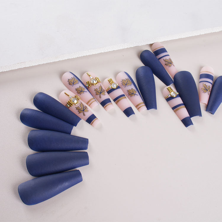 Artificial nail set with elegant leaf design and matte finish Kalsten