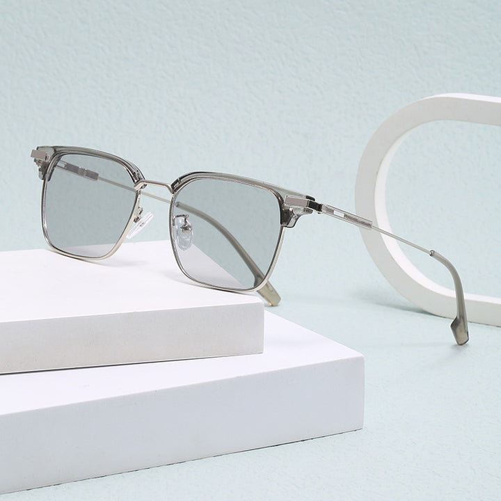 Women's square sunglasses with lightweight metal frame and wide temples Kalsten