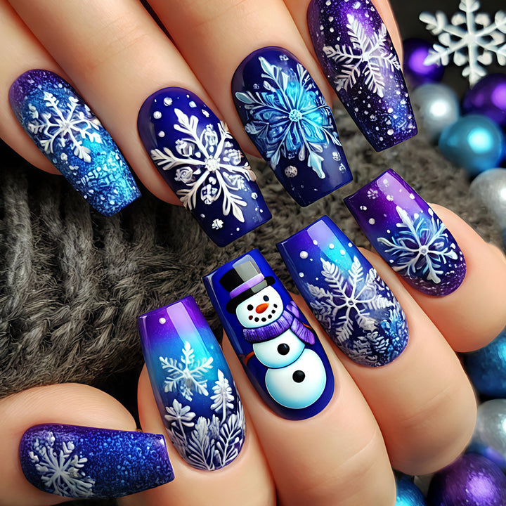 Winter Wonderland-Themed Nail Art Kalsten