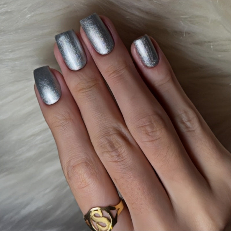 Shimmering Metallic Press-On Nail Set Kalsten