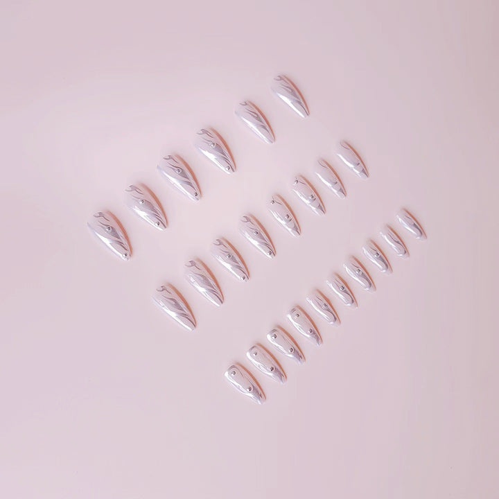 Nail set with elegant water drop design and 3D accents Kalsten